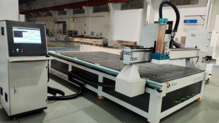 原力K9自動換刀切割機加工亞克力製品